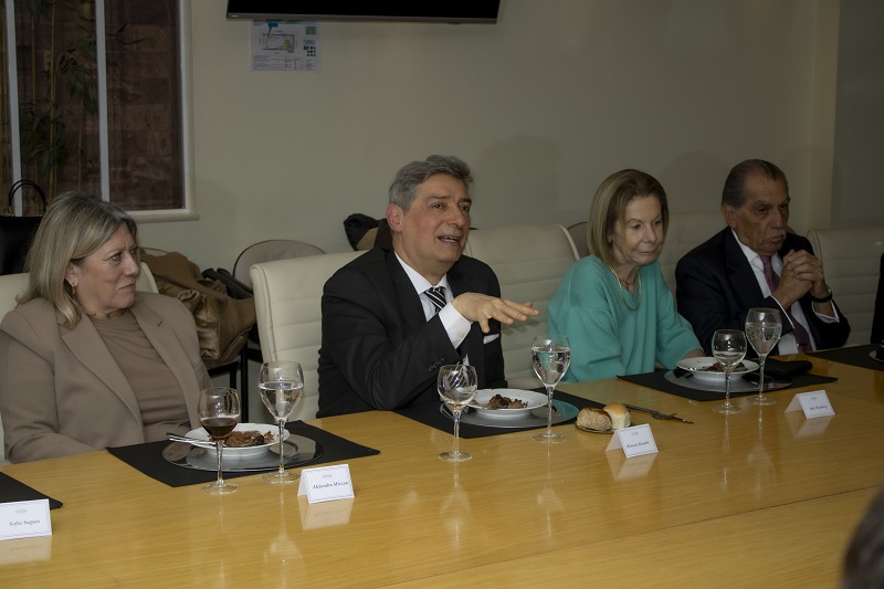 Alejandra Mizzau, decana de la carrera de Abogacía de UCES; Inés Weimberg, presidente del TSJ de la CABA, y Rodolfo Díaz, ex Procurador del Tesoro, participaron del reconocimiento a Horacio Rosatti.